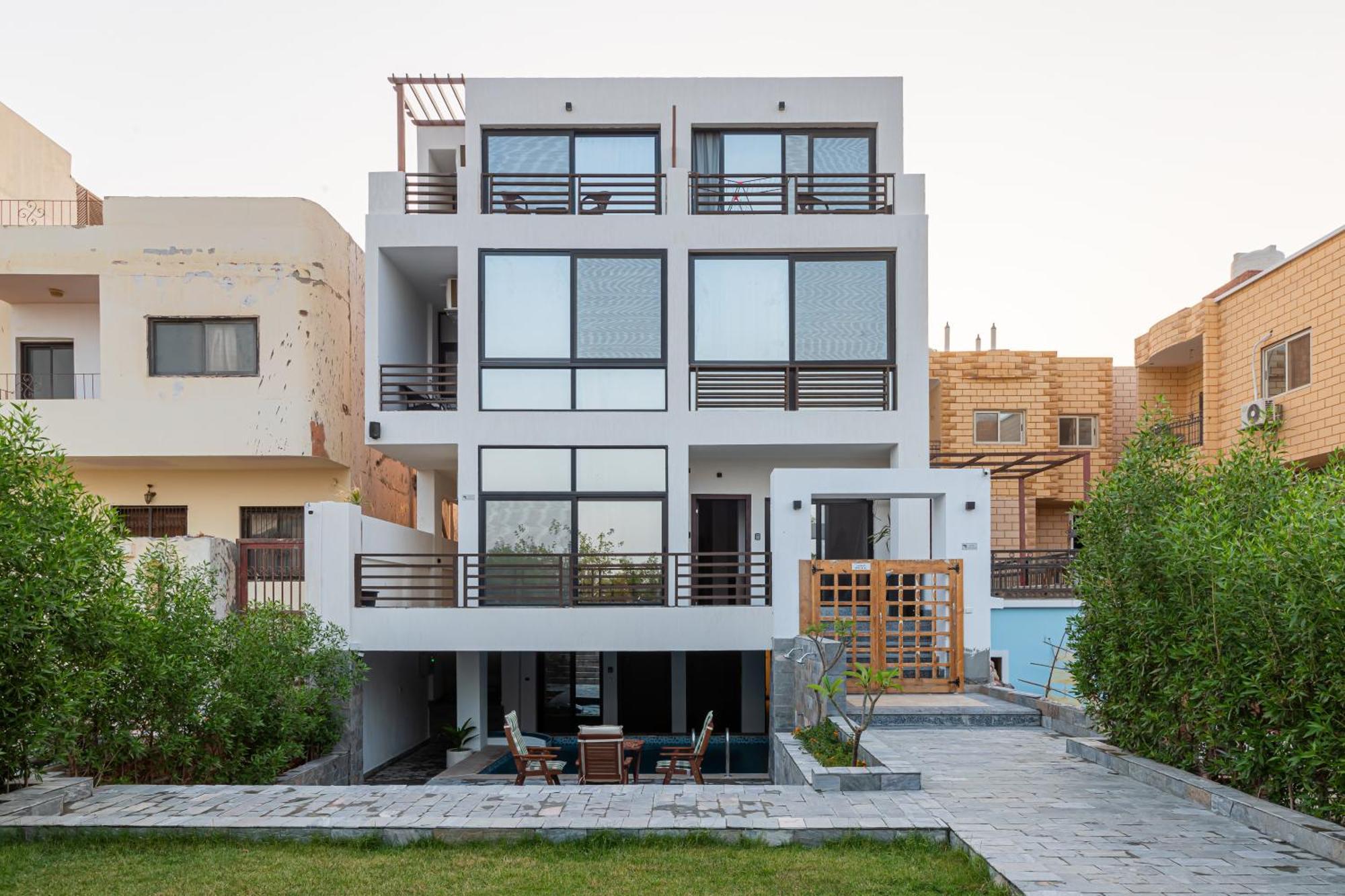 Sola Inn Hurghada Bagian luar foto